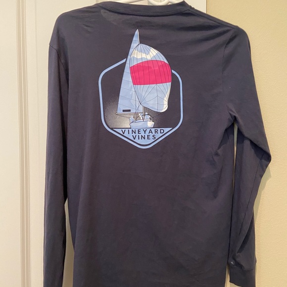 vineyard vines shirt WORN ONCE - Picture 4 of 4